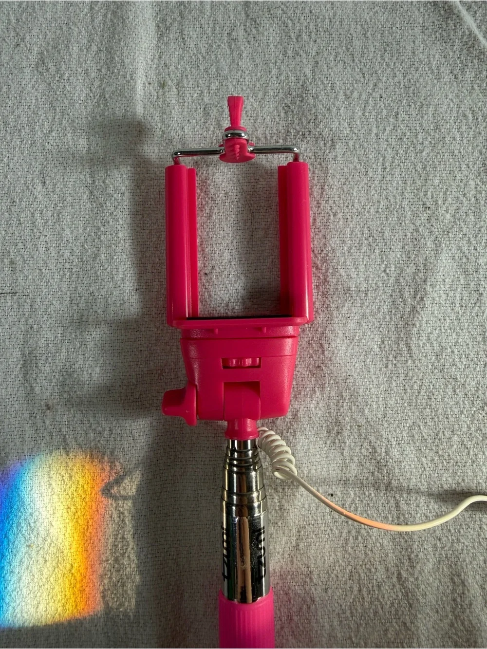Tzumi Bright Pink Wired Universal Extendable Selfie Stick